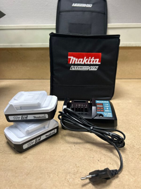 Makita combiset -Klopboor-/Schroefmachine + Accu Decoupeerzaag - + Tas - 2 accu's - Afbeelding 9