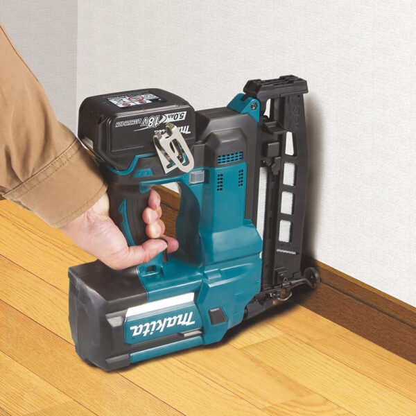 Makita DBN600RTJ Accu-stiftkopnagelpistool 18V inclusief accu - Afbeelding 2